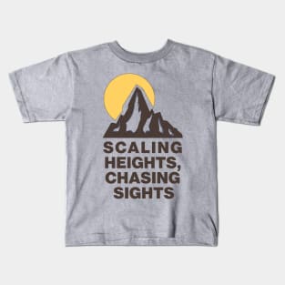 Scaling Heights, Chasing Sights Outdoors - Bouldering Kids T-Shirt